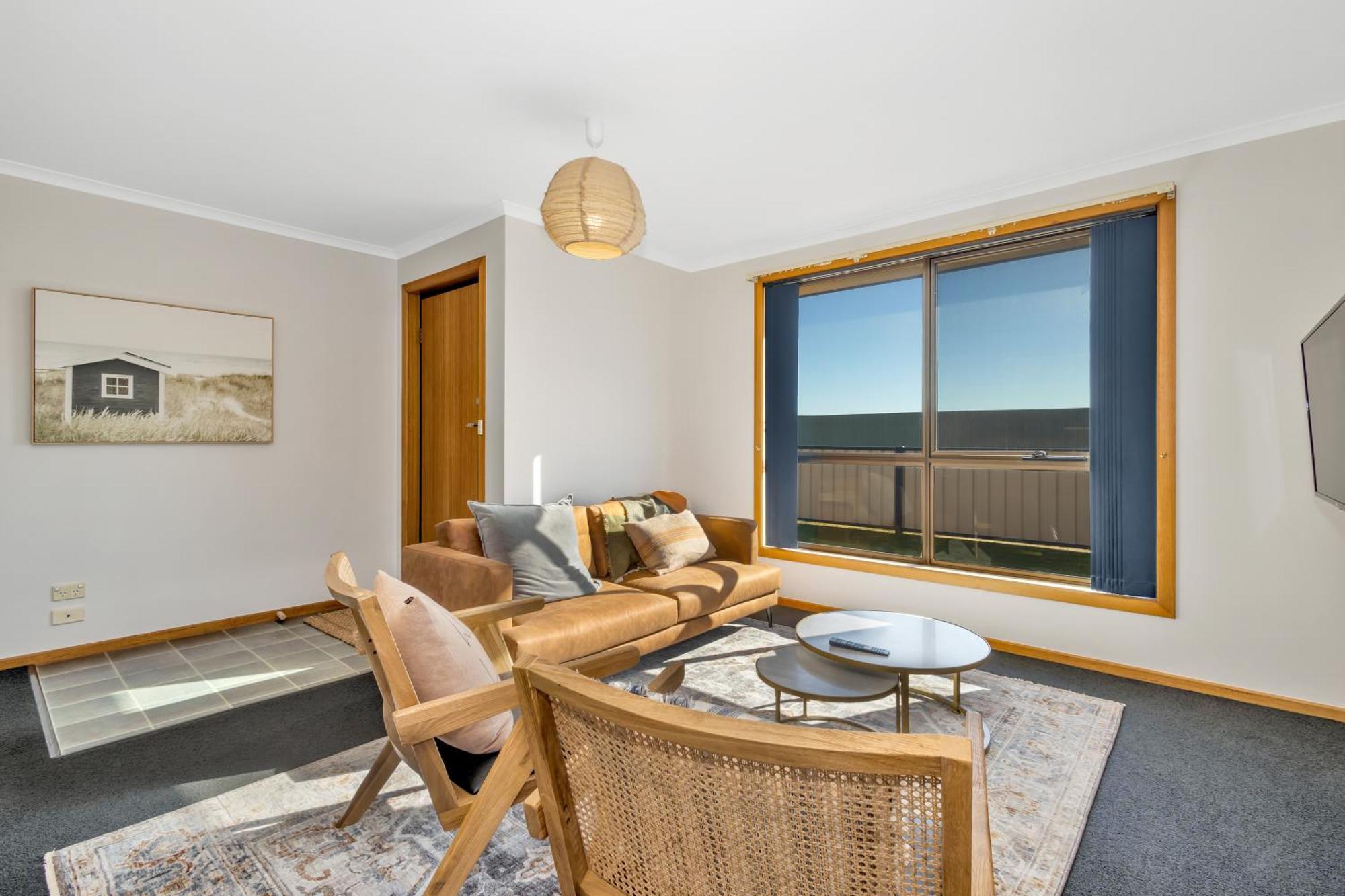 Madsen Retreat Hotel Penguin Bagian luar foto