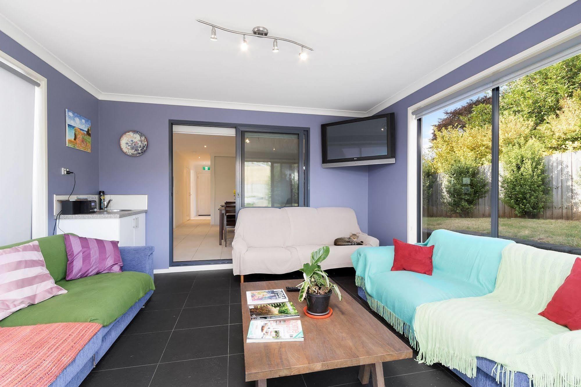 Madsen Retreat Hotel Penguin Bagian luar foto