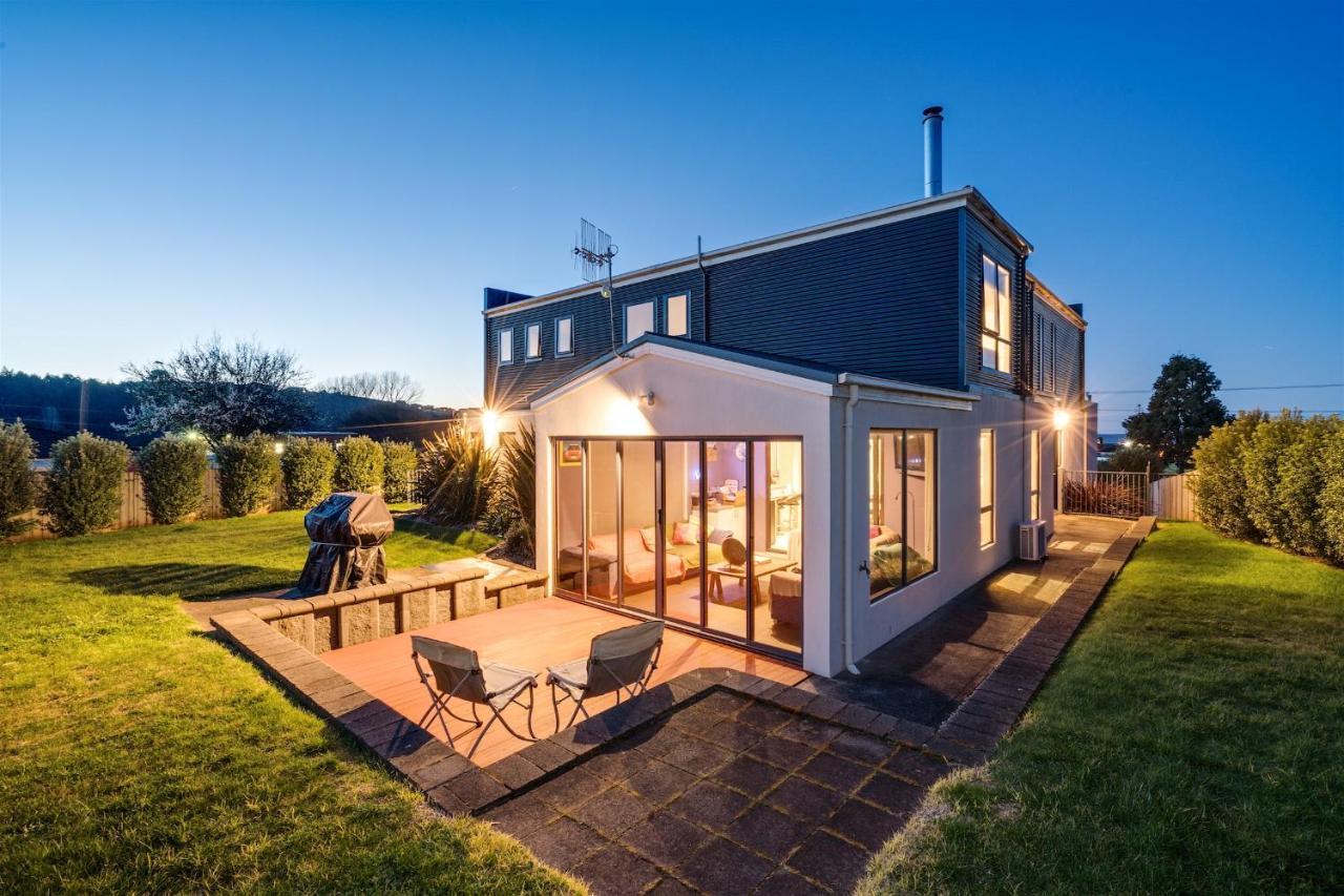 Madsen Retreat Hotel Penguin Bagian luar foto