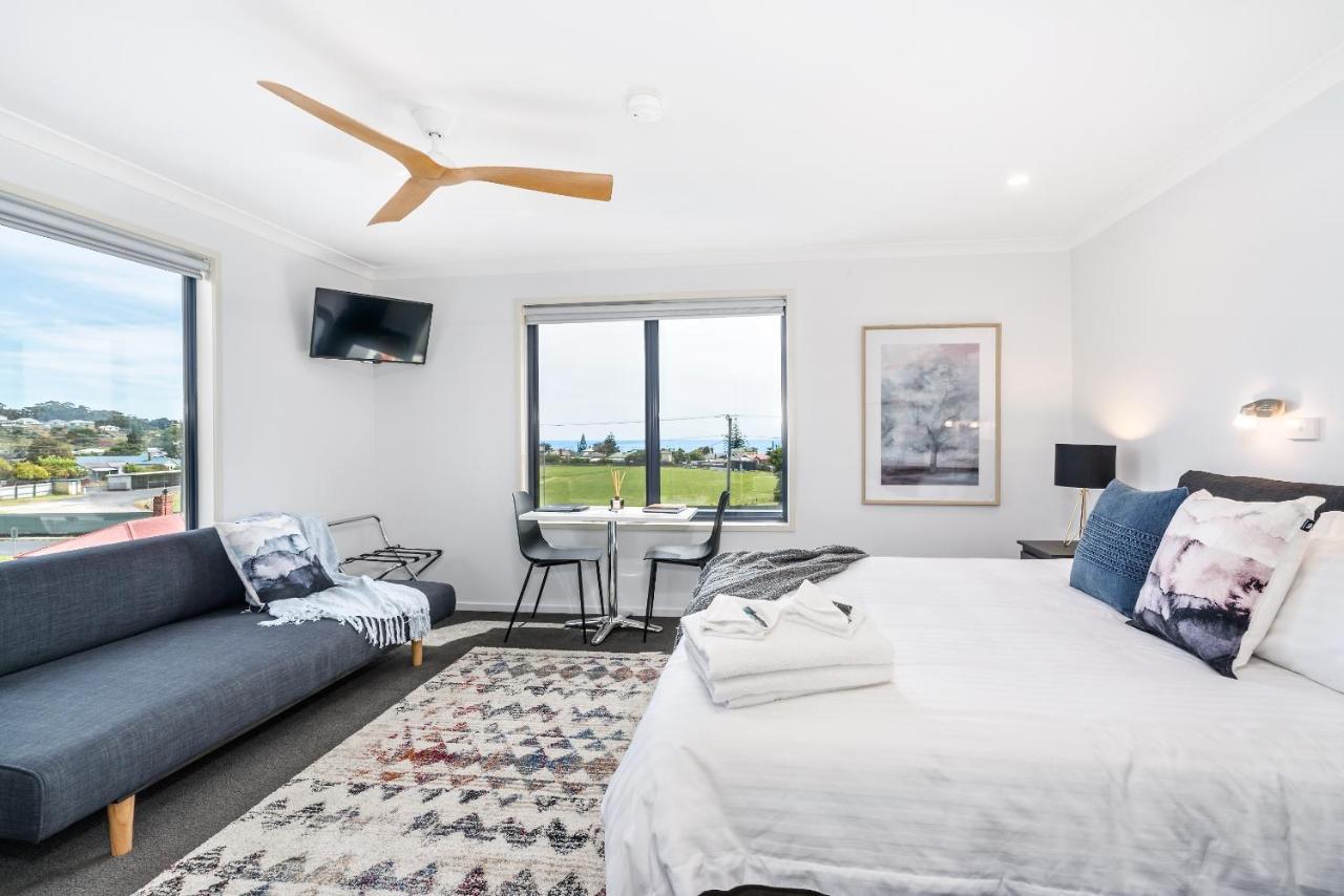 Madsen Retreat Hotel Penguin Bagian luar foto