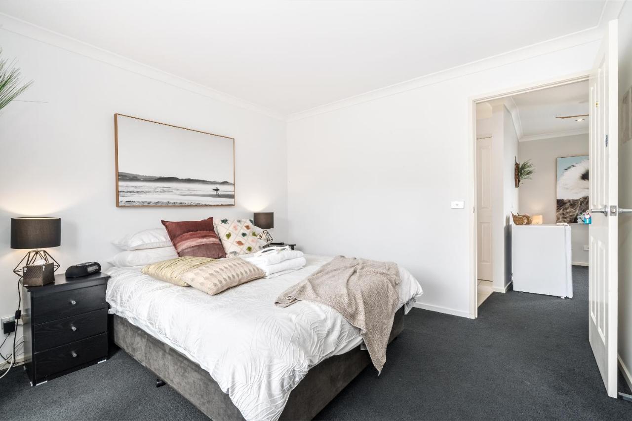 Madsen Retreat Hotel Penguin Bagian luar foto